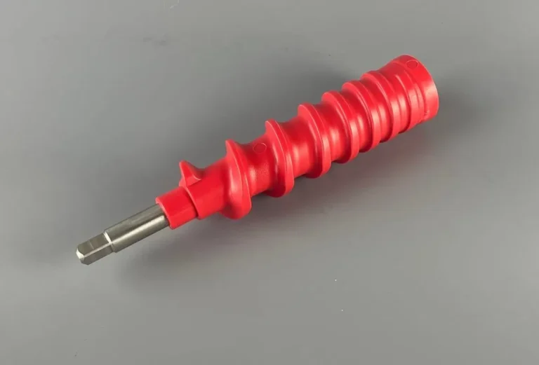 Plastic injection molding in Improving the Spiral Screw